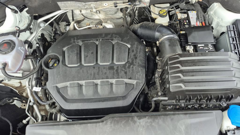 Used 2024 Volkswagen Atlas Cross Sport SE image 17