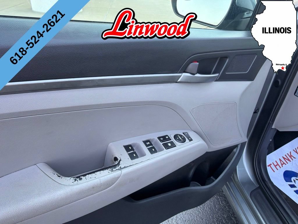 Used 2017 Hyundai Elantra SE FWD image 10