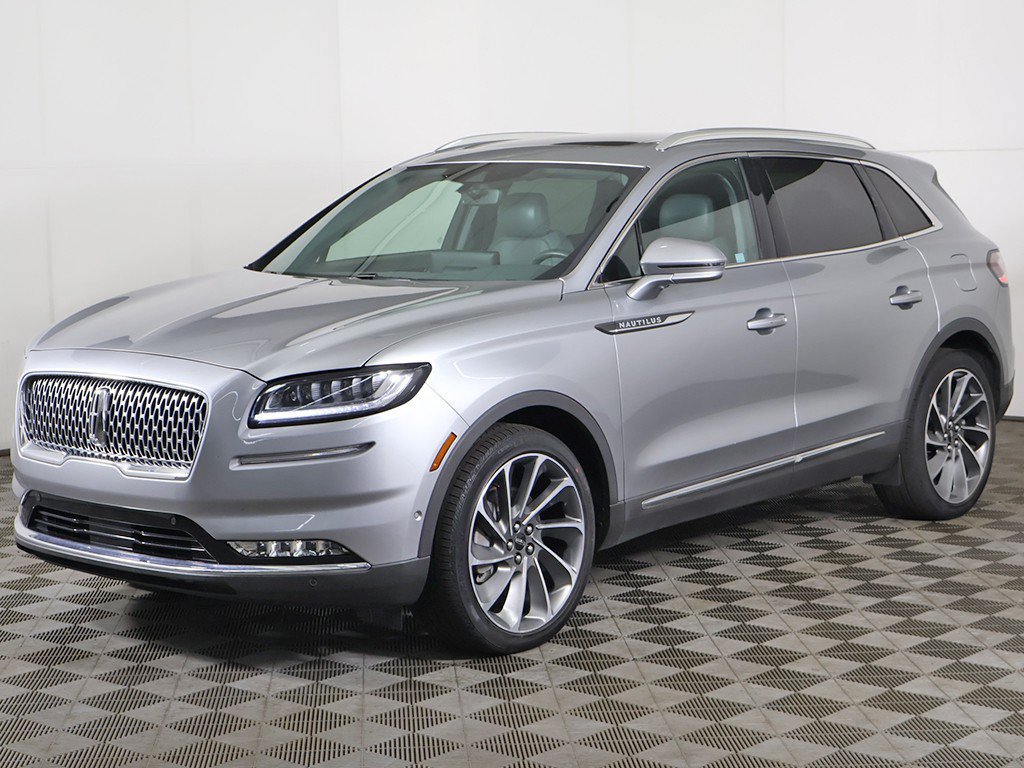 Used 2023 Lincoln Nautilus Reserve w/ Equipment Group 202A AWD/4WD image 12