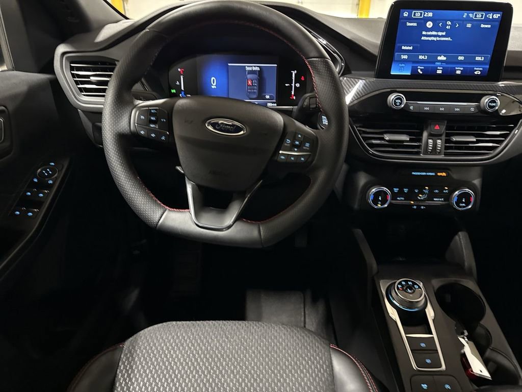 Used 2025 Ford Escape ST-Line FWD image 11