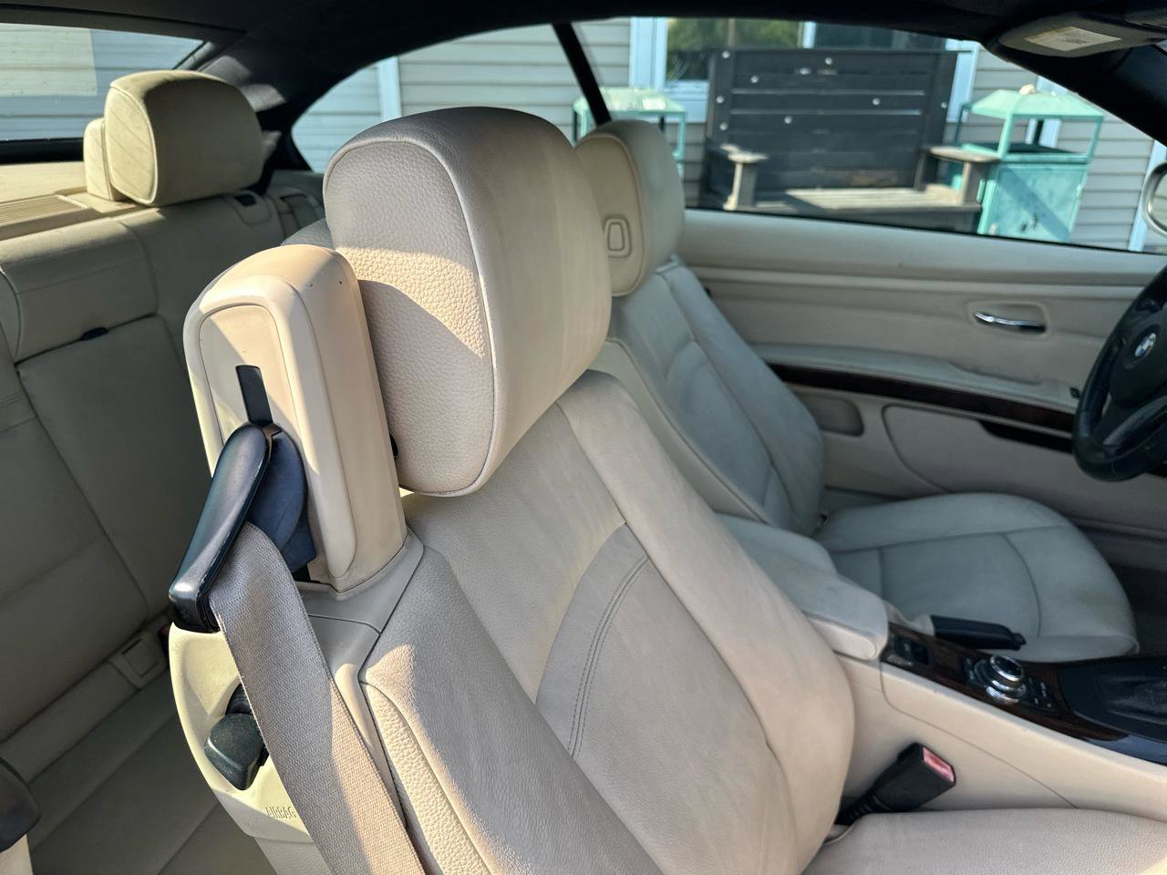 Used 2013 BMW 335i Convertible w/ Premium Pkg RWD image 25