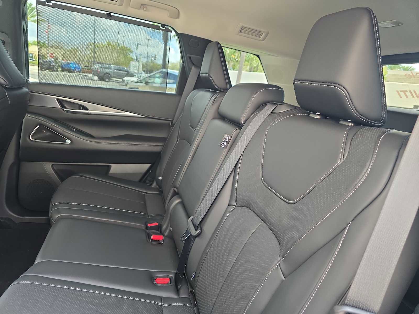 Certified 2026 INFINITI QX60 Luxe w/ Cargo Package image 13