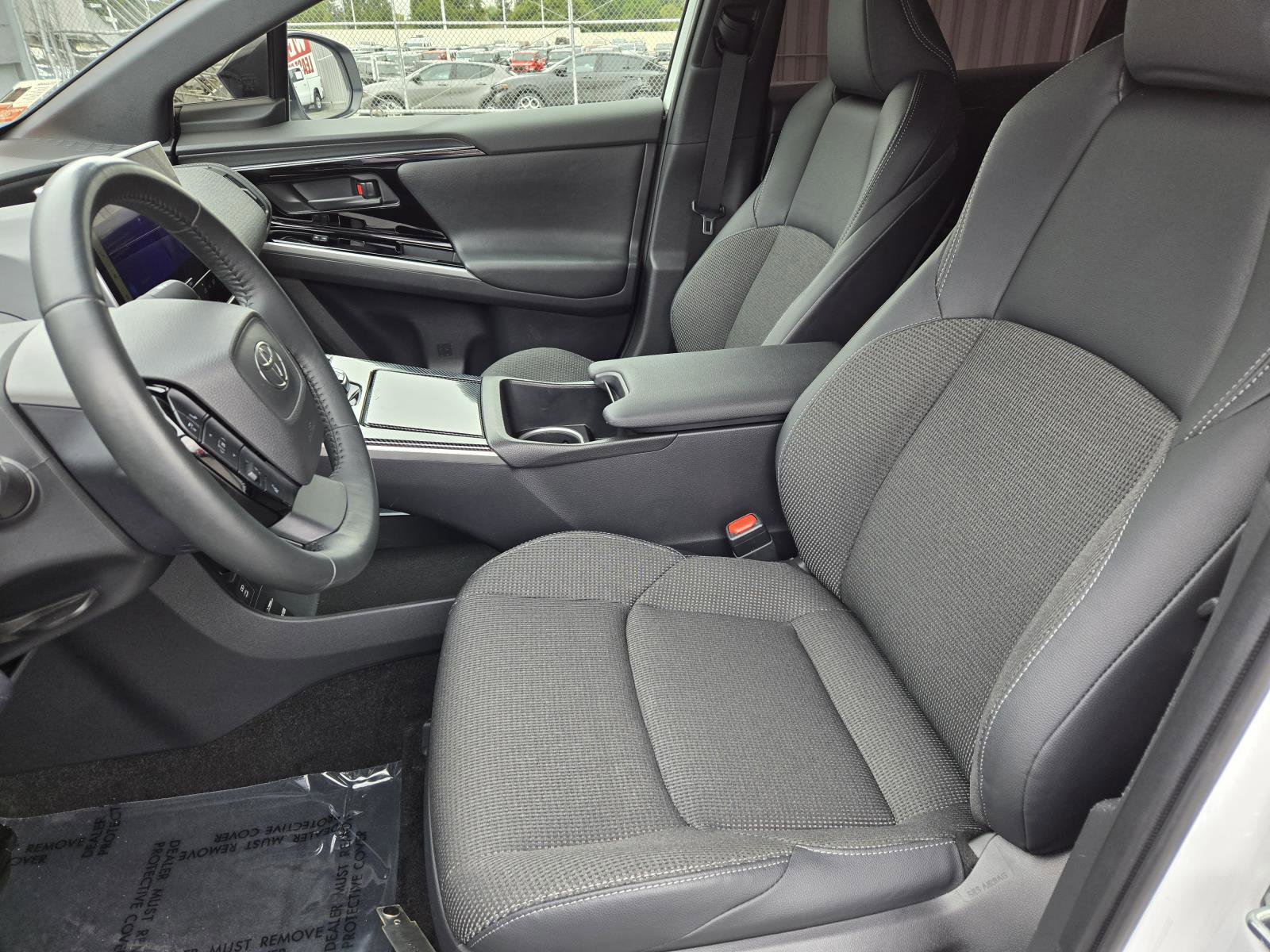 Used 2024 Toyota bZ4X FWD image 19