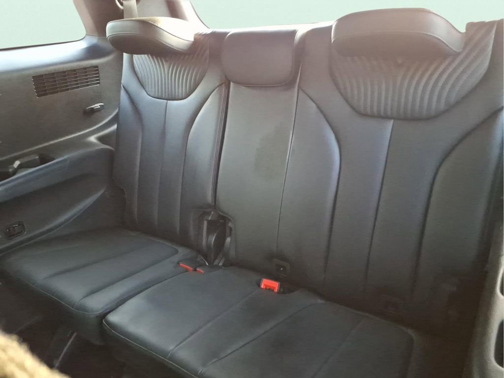 Used 2023 Hyundai Palisade Calligraphy image 15