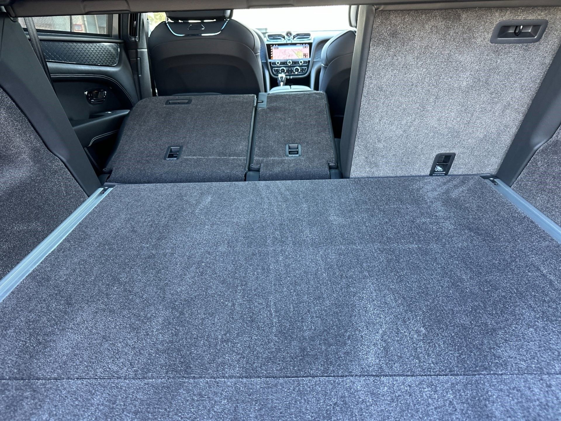 New 2025 Bentley Bentayga image 17