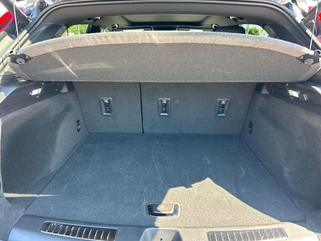 Used 2023 Cadillac XT4 Premium Luxury w/ Technology Package FWD image 13