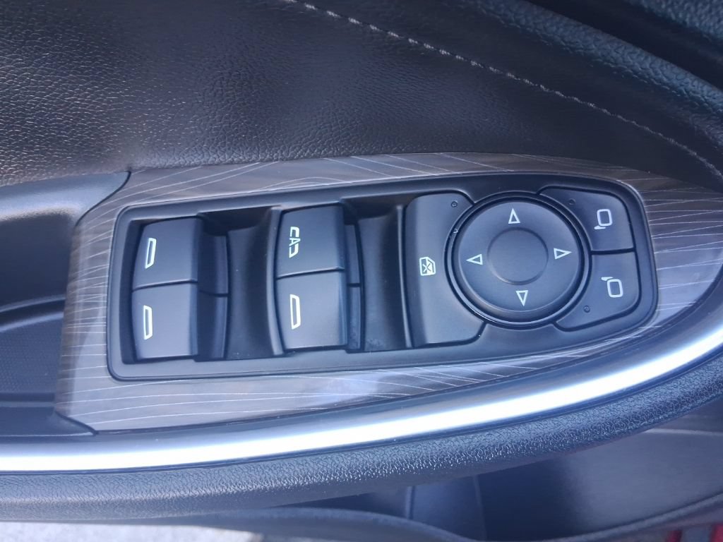 Used 2023 Chevrolet Malibu LT w/ Driver Confidence Package FWD image 19