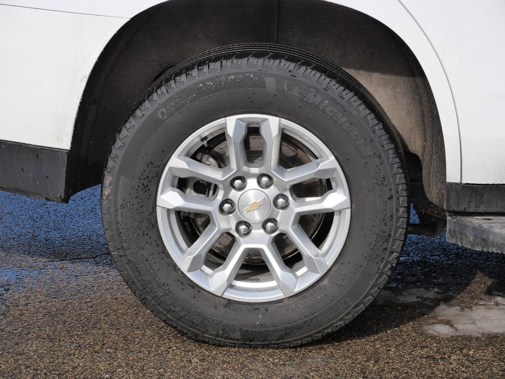 Used 2025 Chevrolet Tahoe LT image 12