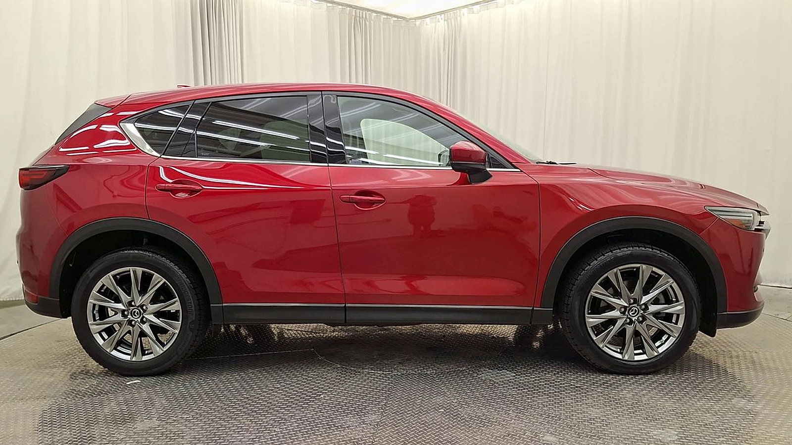 Used 2019 MAZDA CX-5 Signature AWD/4WD image 6