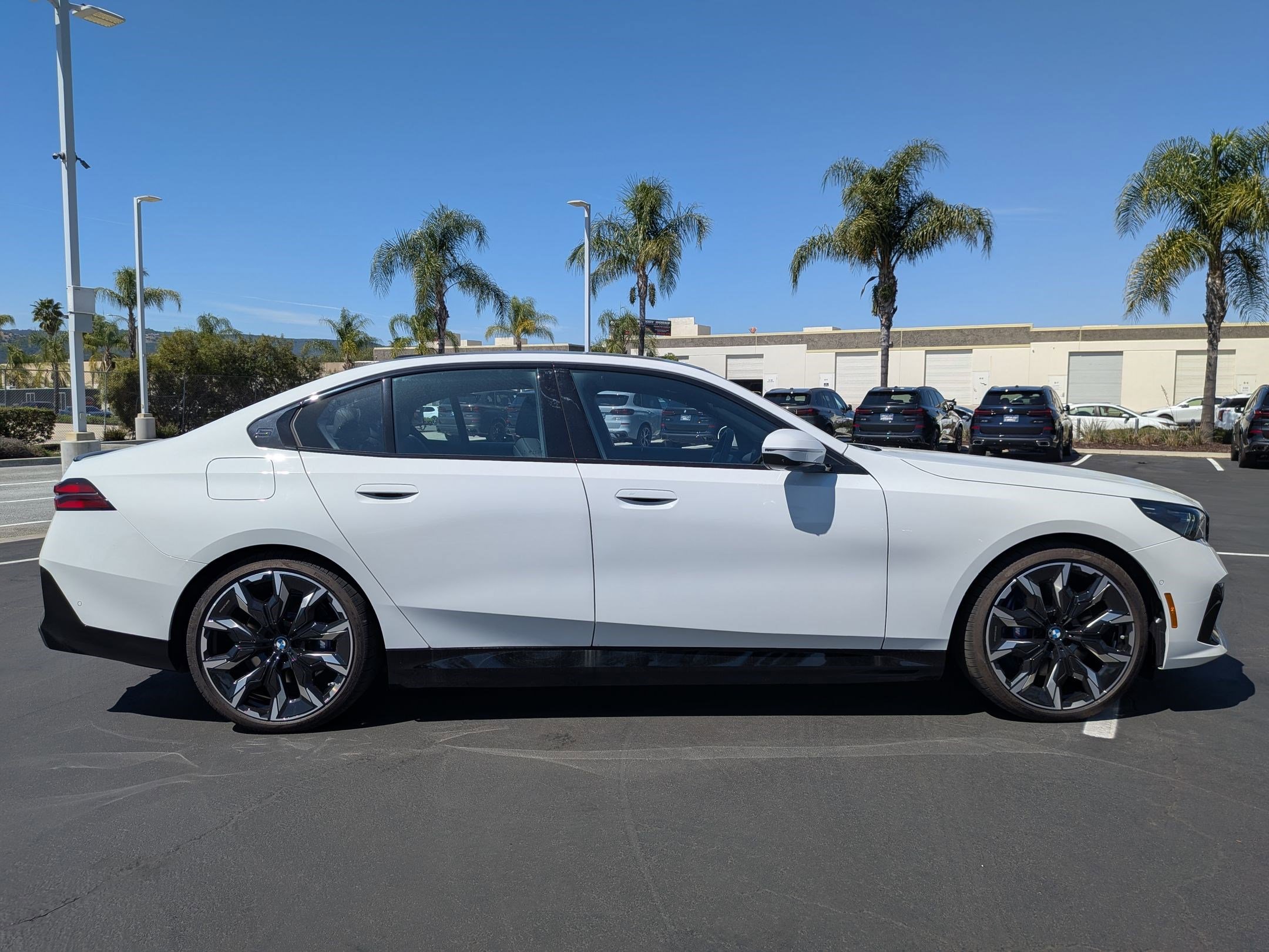Used 2026 BMW i5 eDrive40 w/ M Sport Package image 11