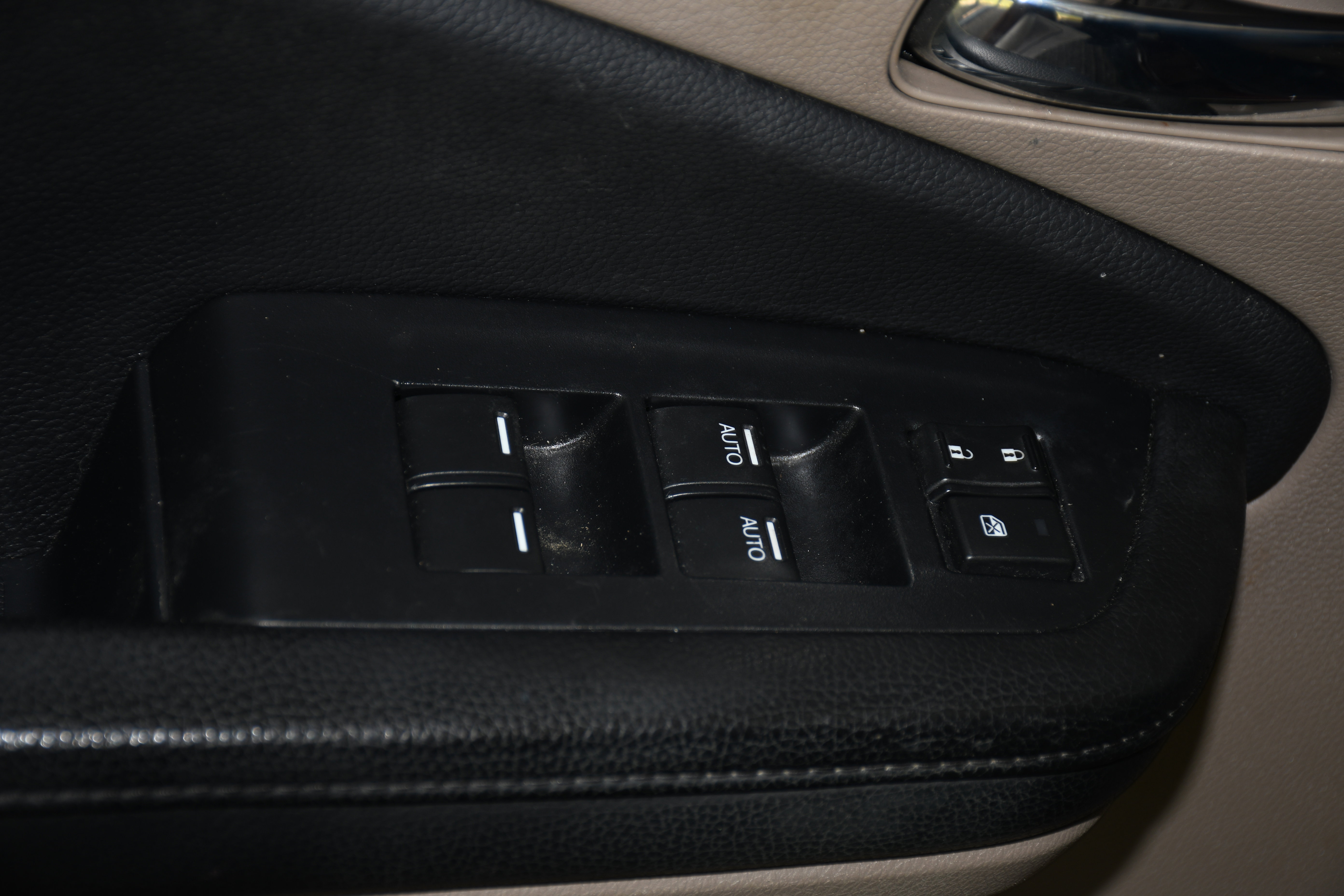 Used 2020 Honda Pilot EX-L image 11