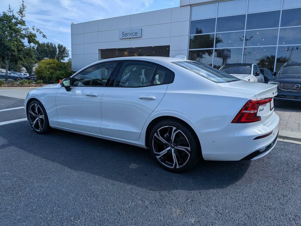 Certified 2024 Volvo S60 B5 Plus w/ Protection Package FWD image 4