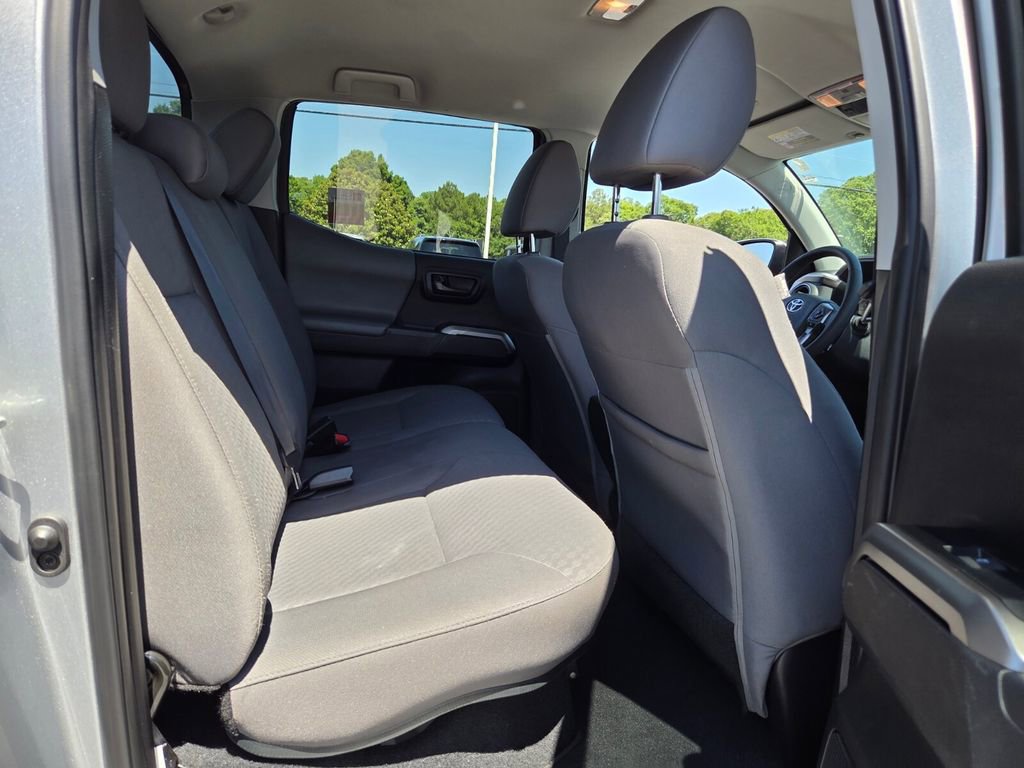 Used 2023 Toyota Tacoma SR5 AWD/4WD image 15