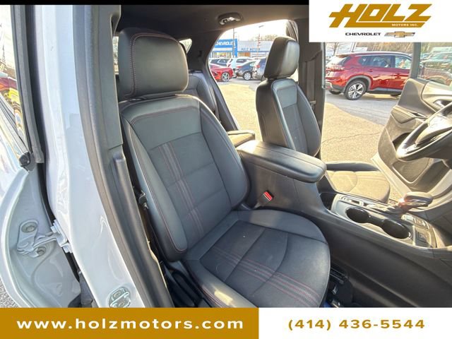 Certified 2022 Chevrolet Equinox RS w/ Infotainment Package image 21