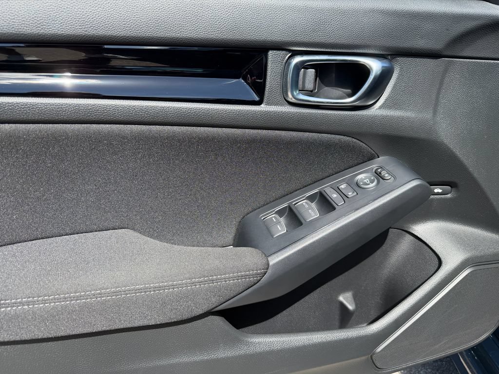 Used 2025 Honda Civic Sport image 15