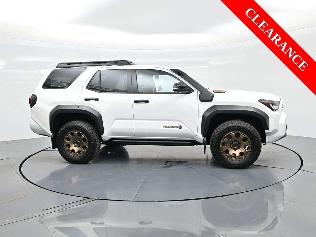 Used 2025 Toyota 4Runner 4WD image 5