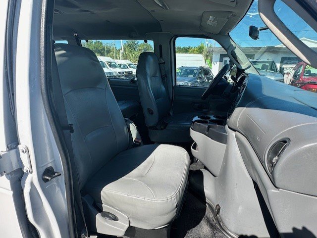 Used 2006 Ford E-350 and Econoline 350 XL image 20