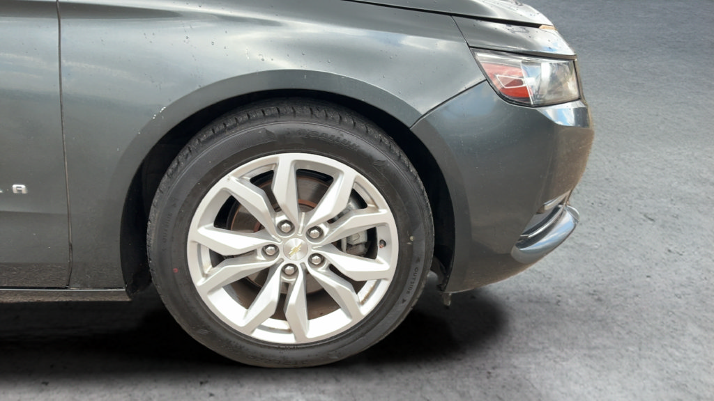 Used 2019 Chevrolet Impala LT FWD image 23
