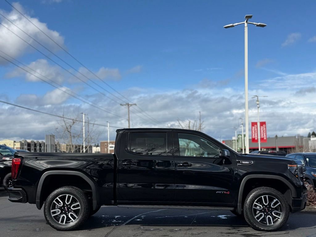 Used 2025 GMC Sierra 1500 AT4 w/ AT4 Premium Package image 6