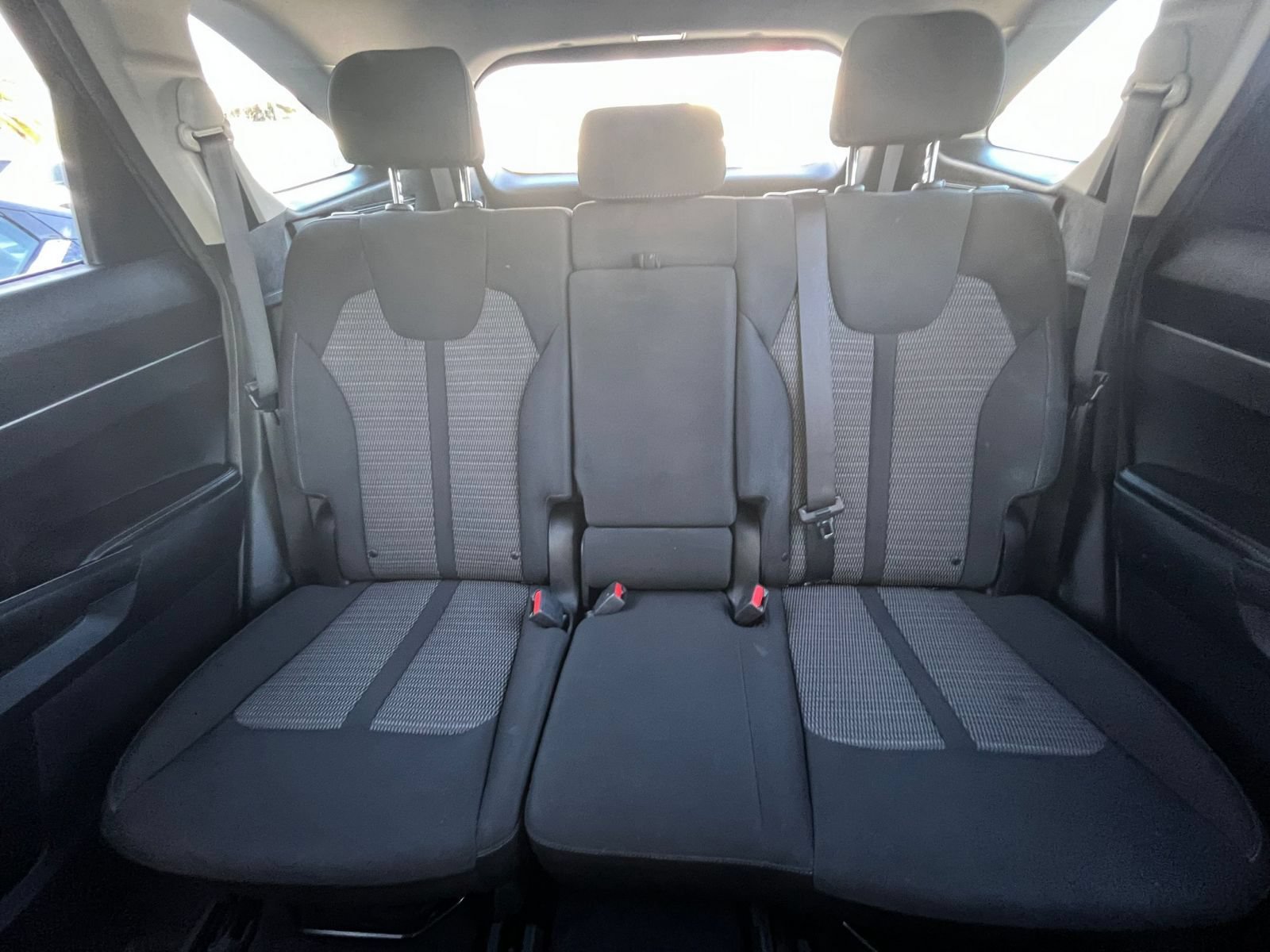 Used 2023 Kia Sorento LX FWD image 39