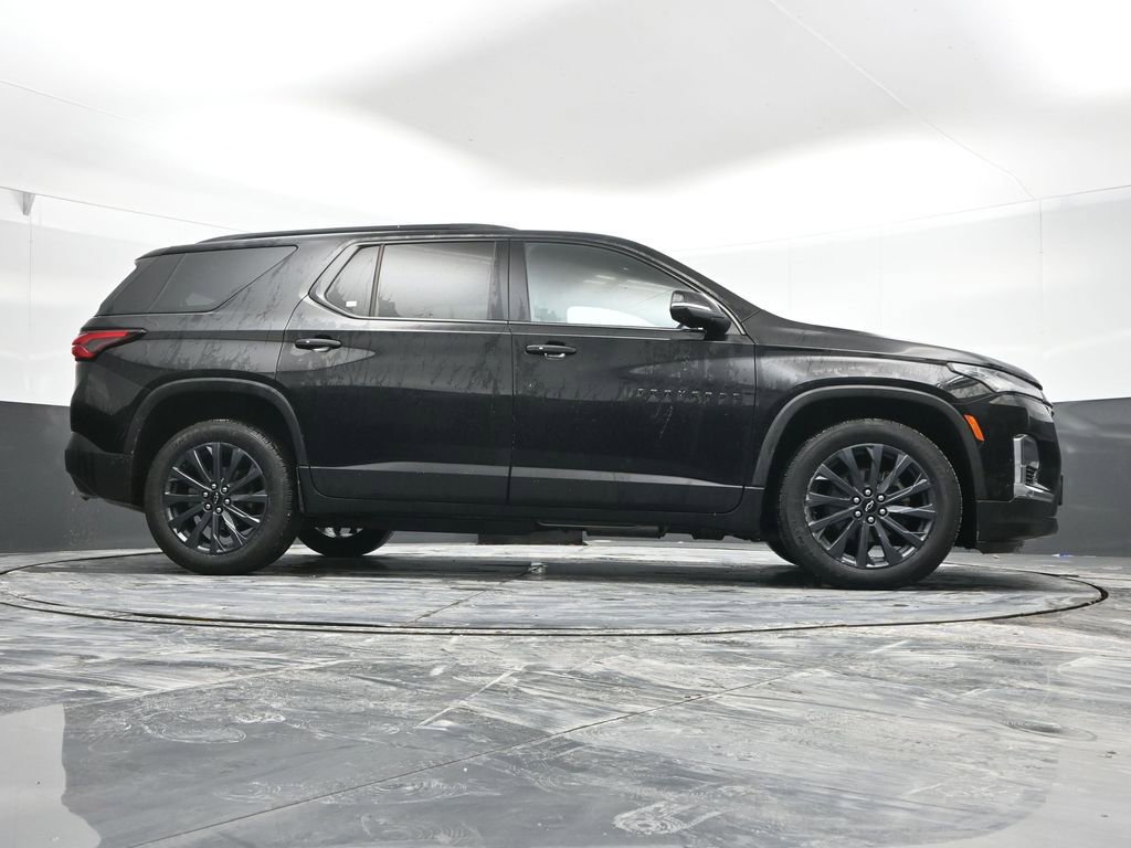Used 2023 Chevrolet Traverse RS image 46