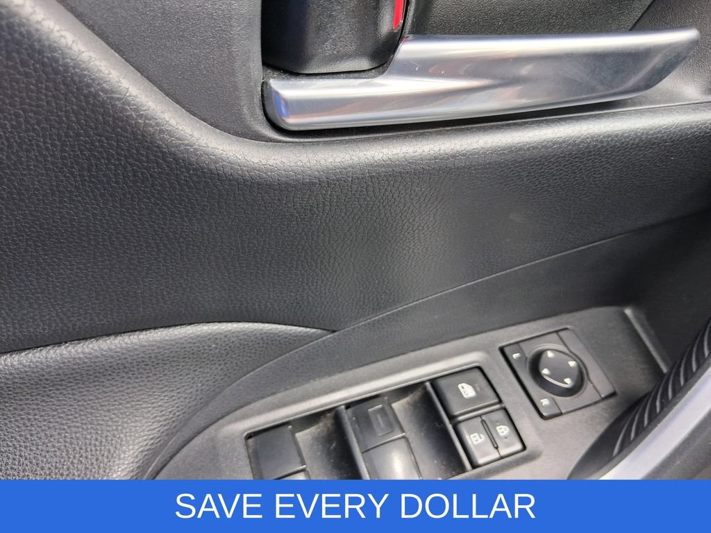 Used 2021 Toyota RAV4 XLE w/ Convenience Package AWD/4WD image 19