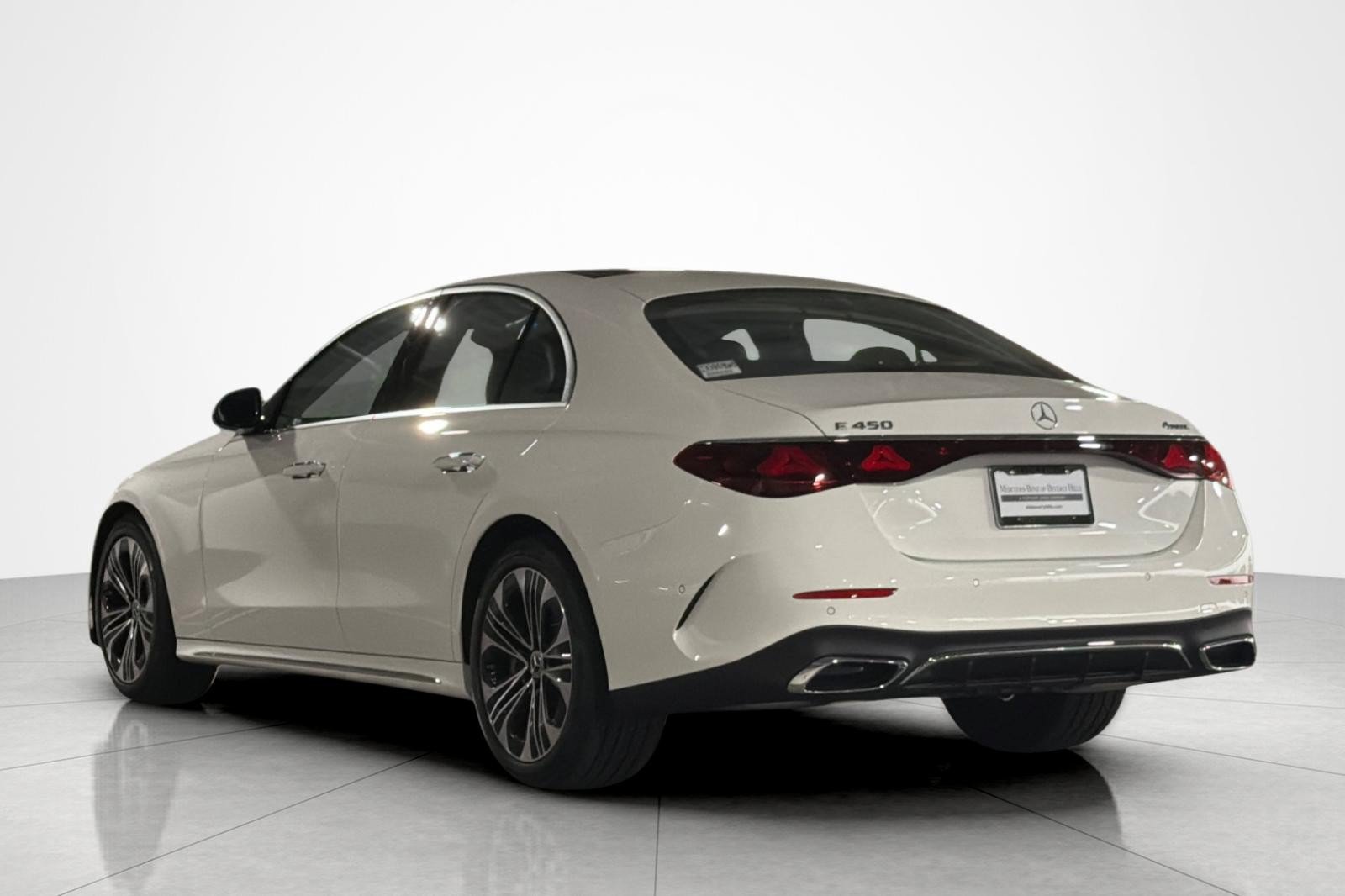 New 2027 Mercedes-Benz E 450 4MATIC Sedan image 3
