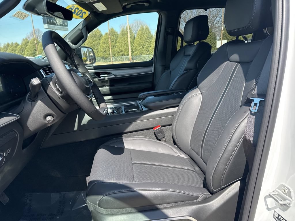 New 2026 Jeep Grand Wagoneer L Limited AWD/4WD image 7