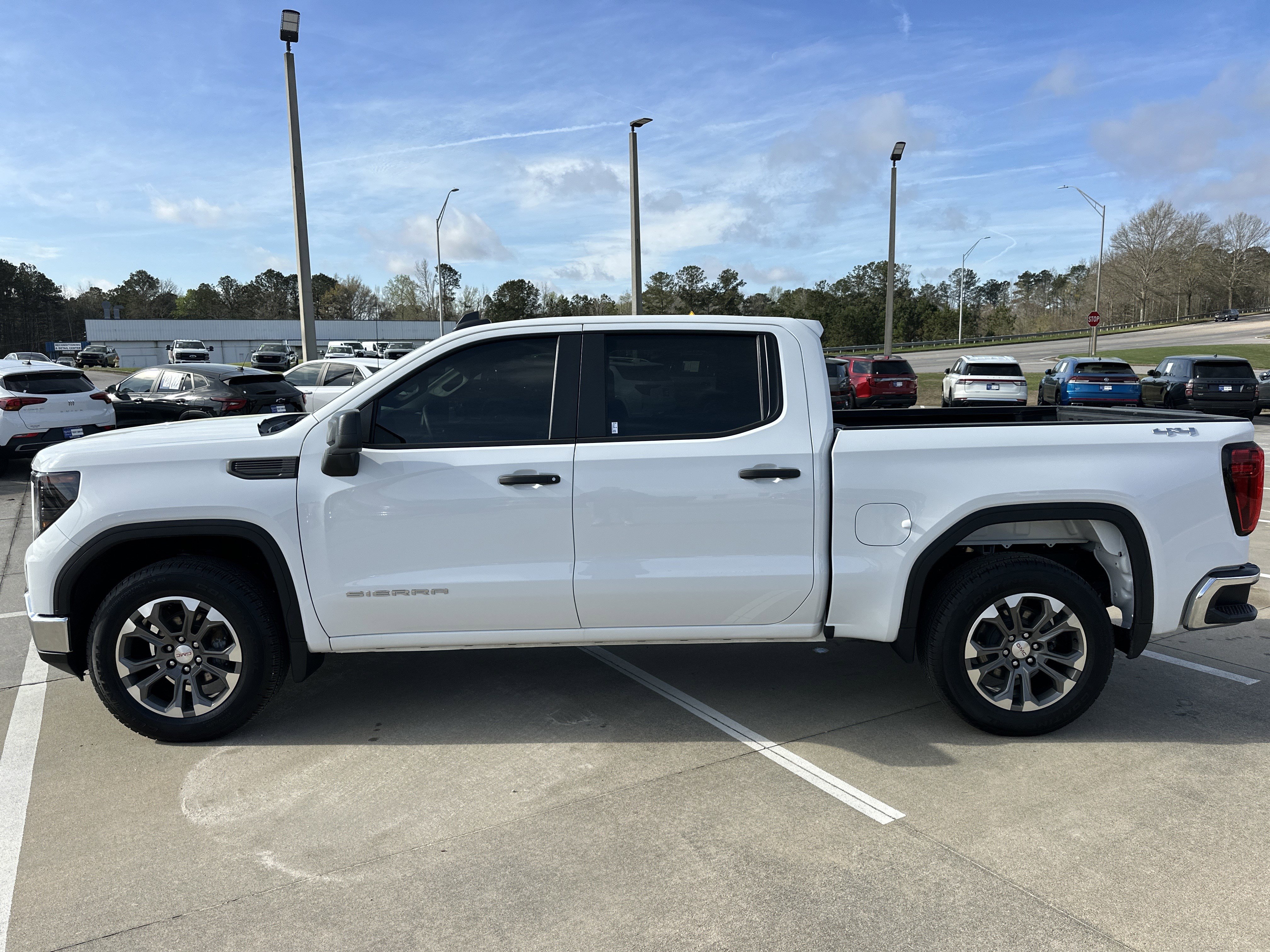 Certified 2025 GMC Sierra 1500 Pro w/ Pro Value Package image 9