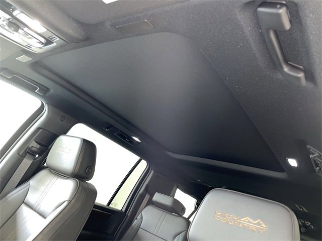 New 2026 Chevrolet Suburban High Country image 28