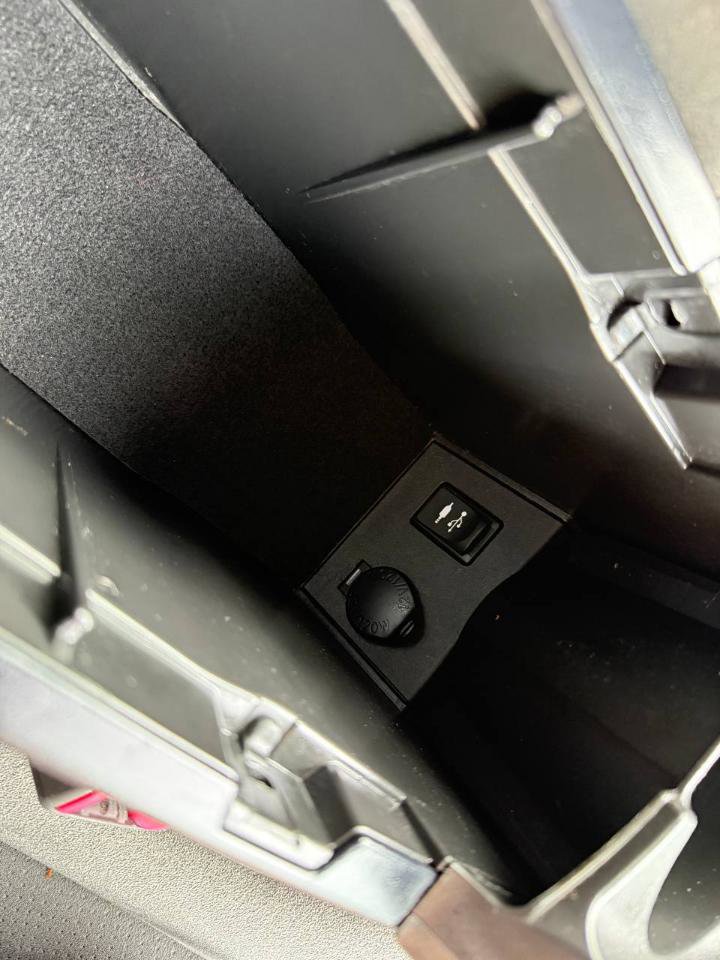 Used 2013 Toyota Prius Two image 32