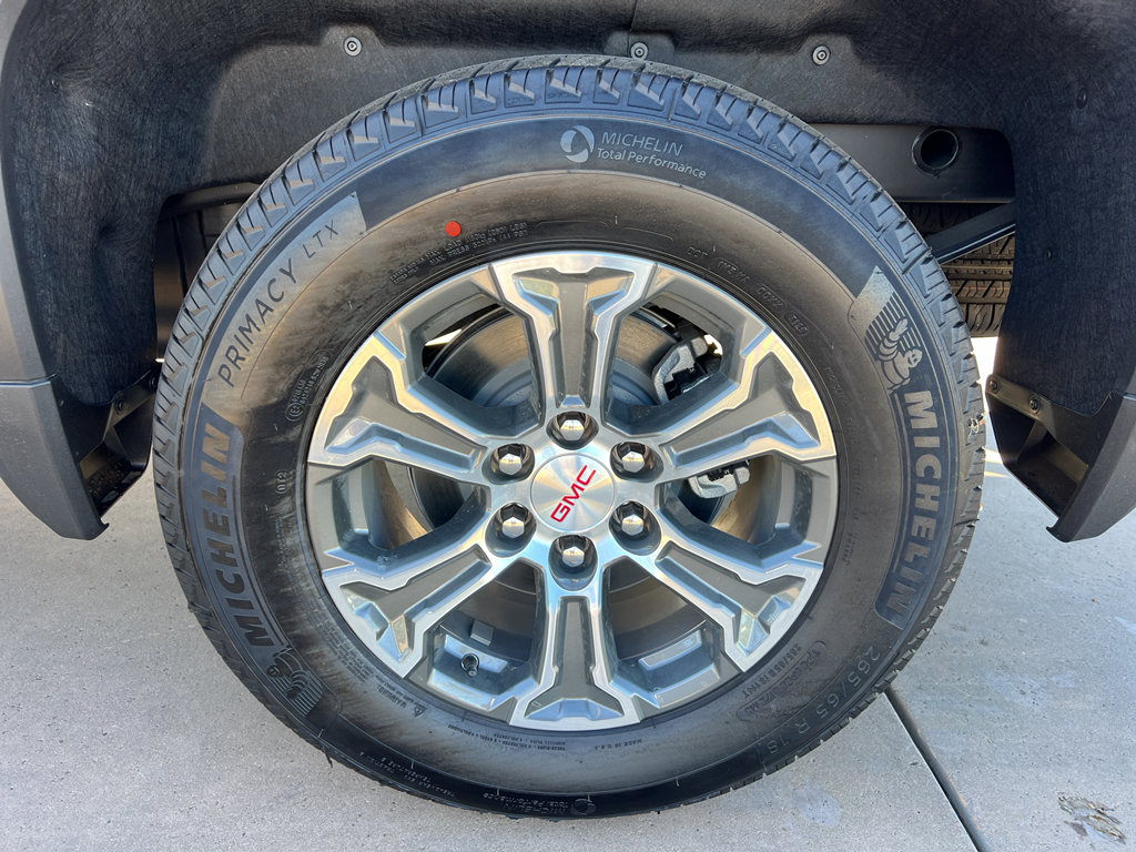 New 2026 GMC Sierra 1500 SLE w/ Preferred Package image 7