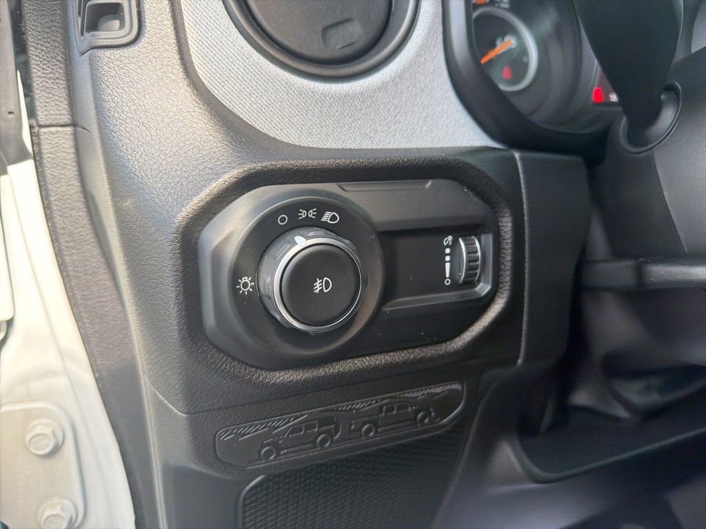 Certified 2025 Jeep Wrangler Sport AWD/4WD image 21