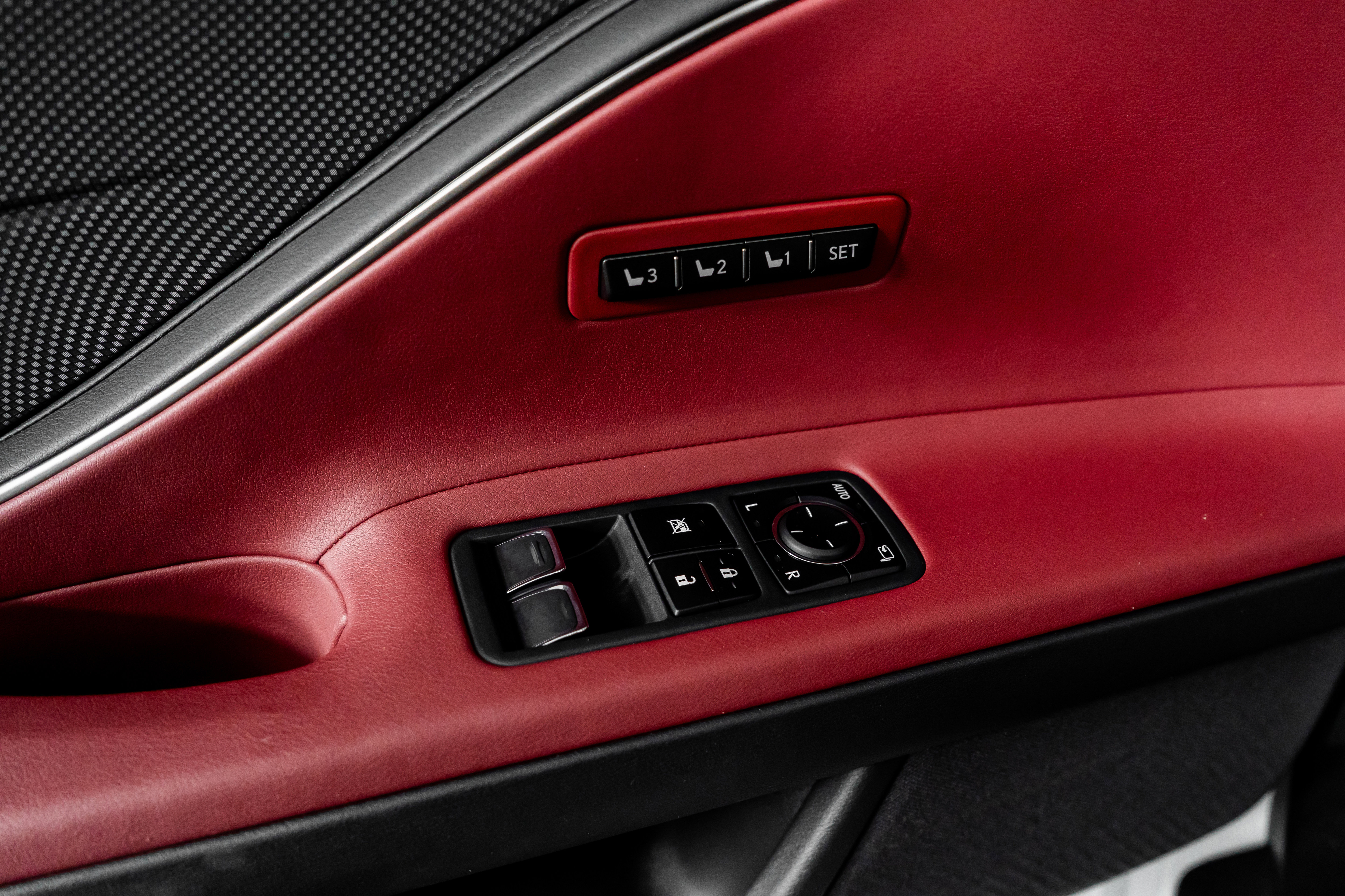 Used 2024 Lexus LC 500 Convertible image 47