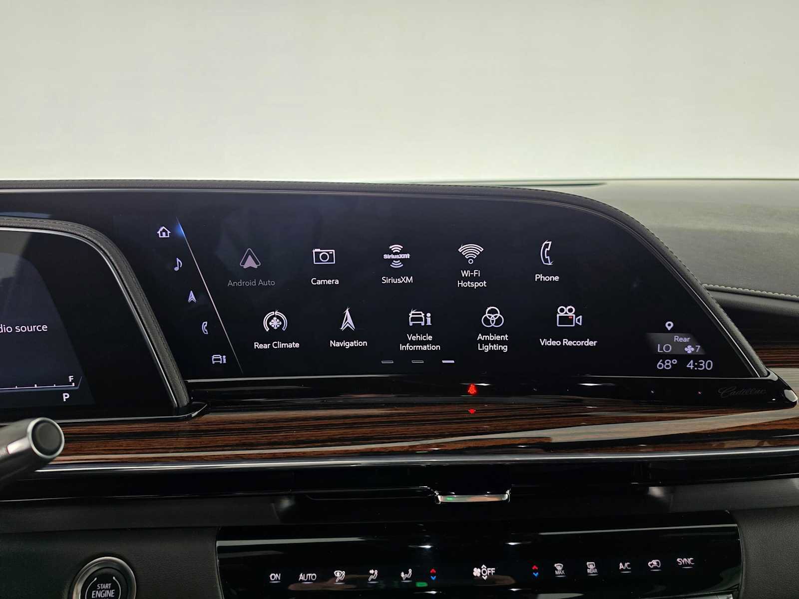 Used 2024 Cadillac Escalade Premium Luxury w/ Performance Package AWD/4WD image 27