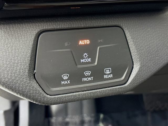 Used 2023 Volkswagen ID.4 Pro image 12