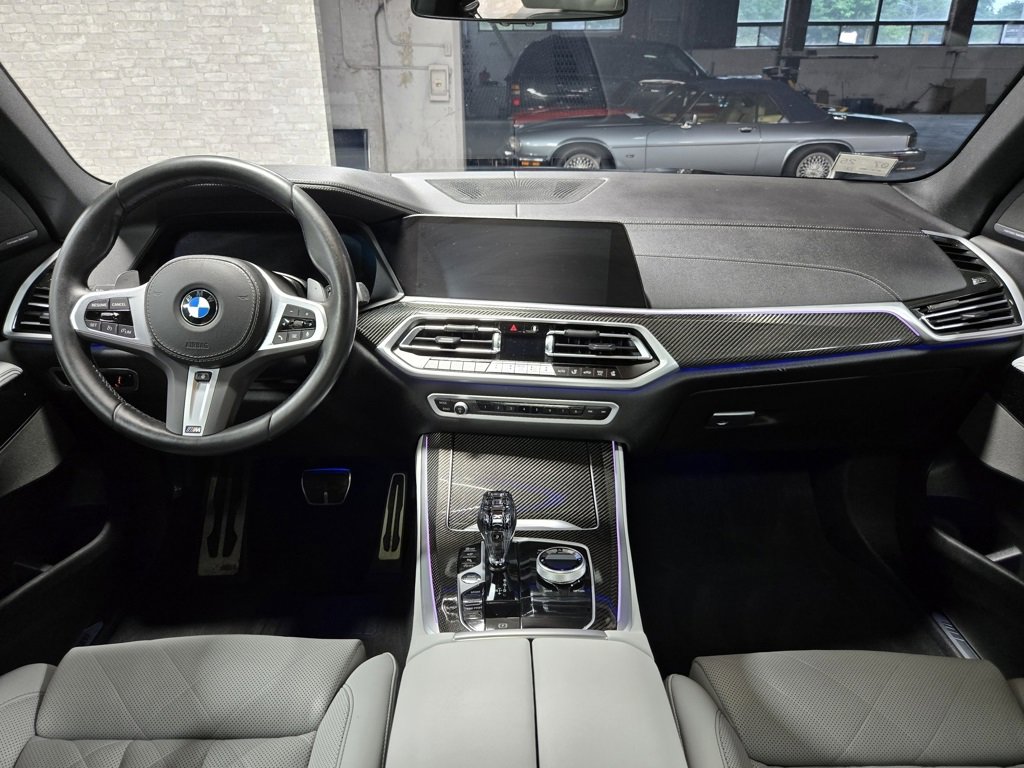 Used 2023 BMW X5 M50i w/ Executive Package image 41