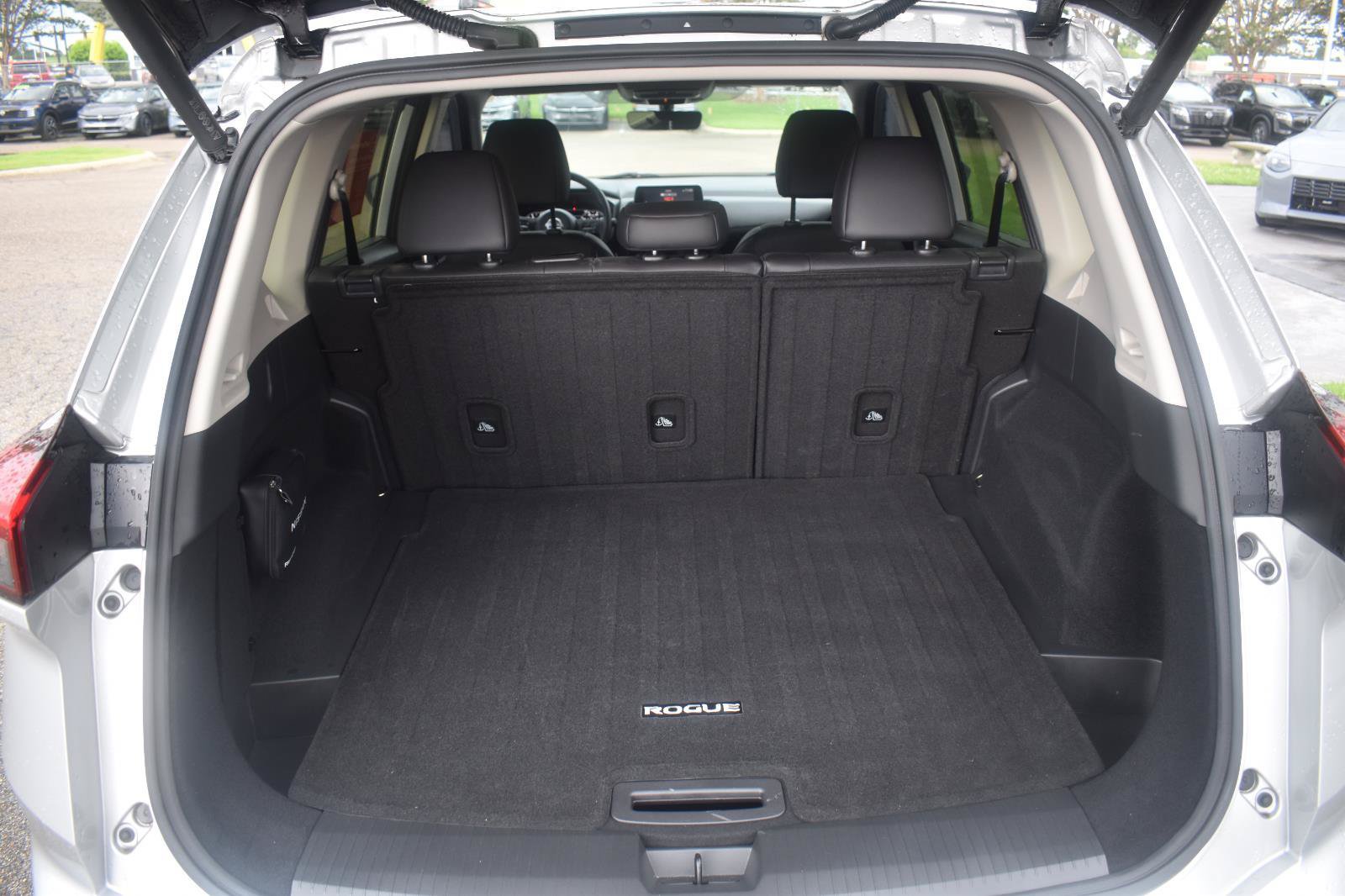 Certified 2024 Nissan Rogue SV w/ SV Premium Package FWD image 54