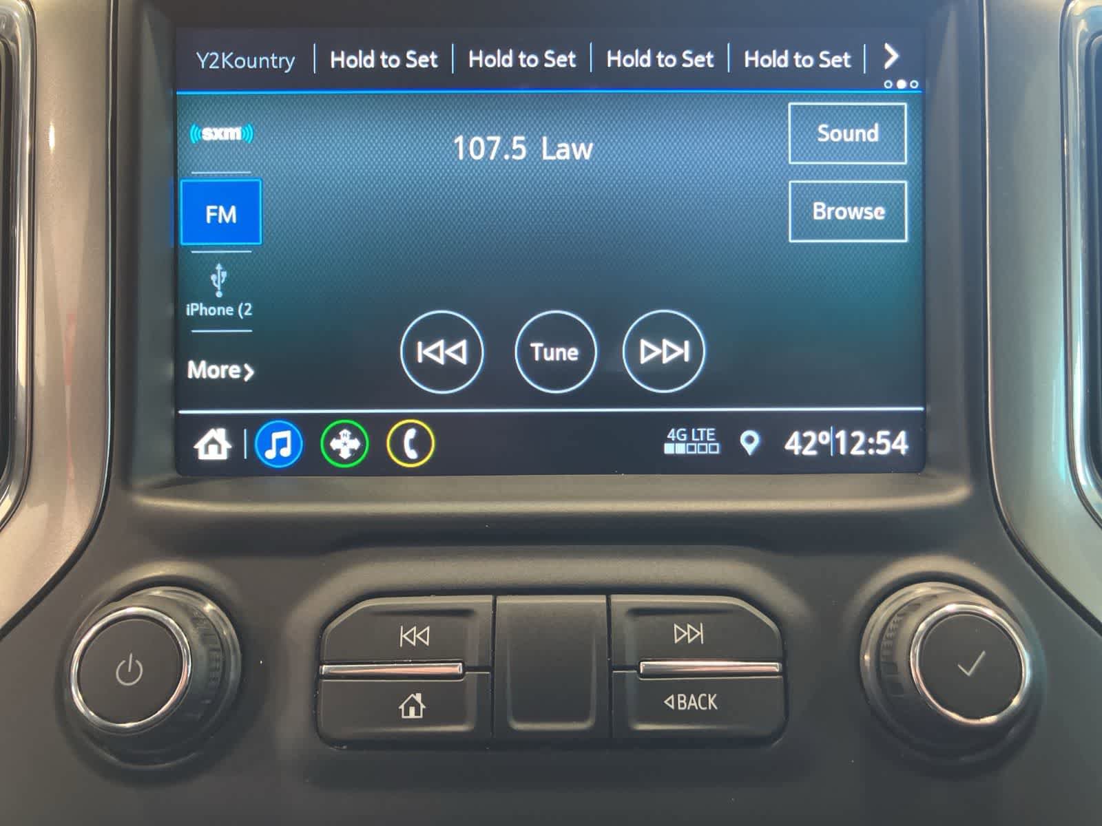 Used 2021 Chevrolet Silverado 1500 LT w/ Z71 Off-Road Package image 18