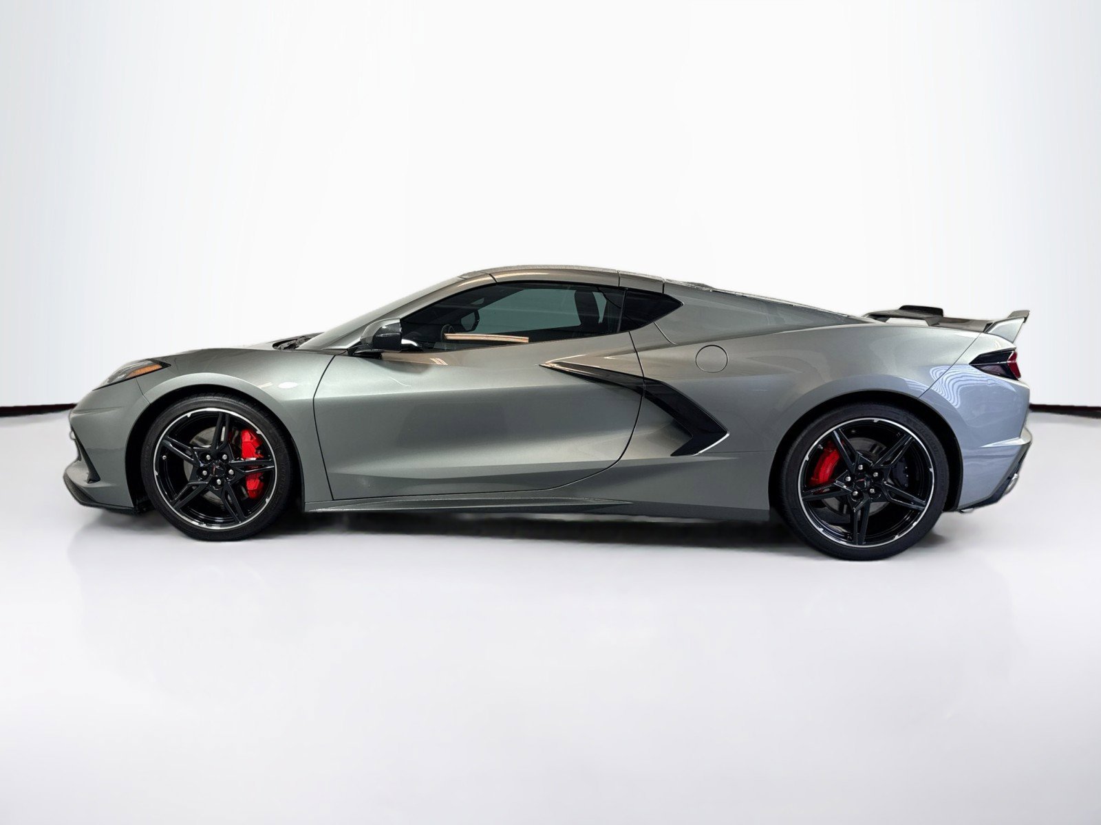Used 2022 Chevrolet Corvette Stingray Preferred Cpe w/ Z51 Performance Package image 2