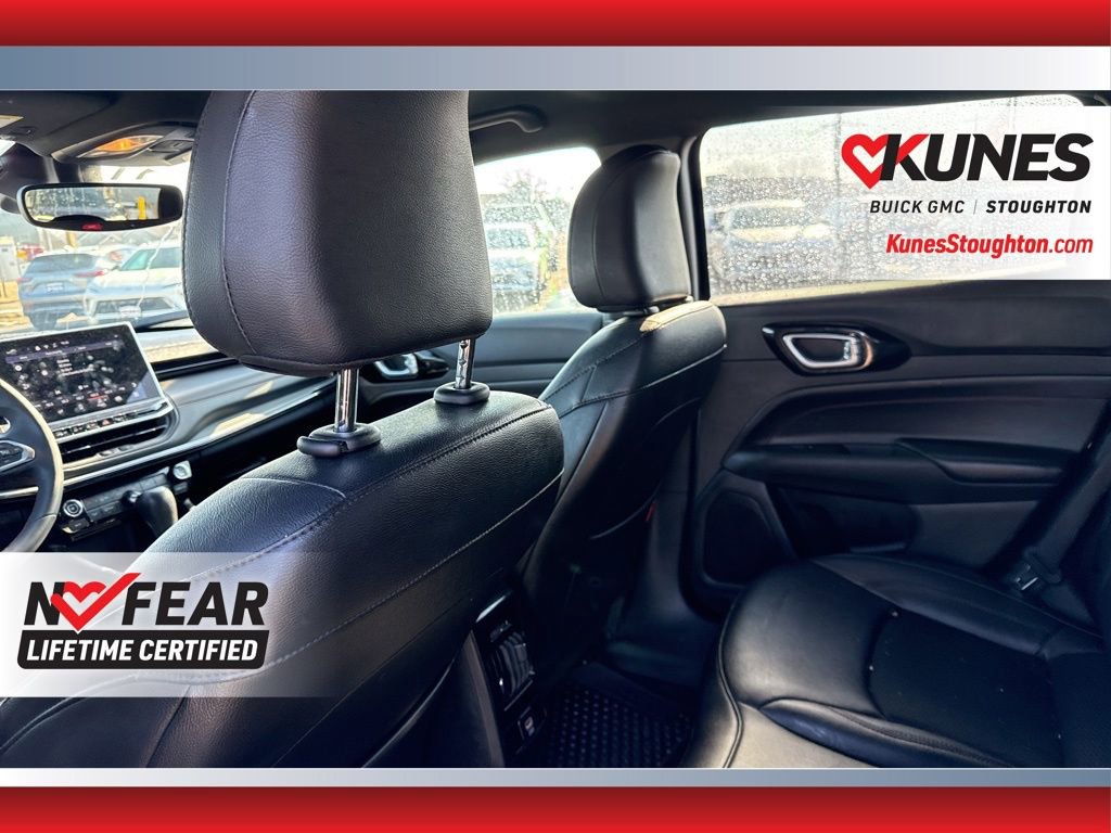 Used 2024 Jeep Compass Trailhawk image 38