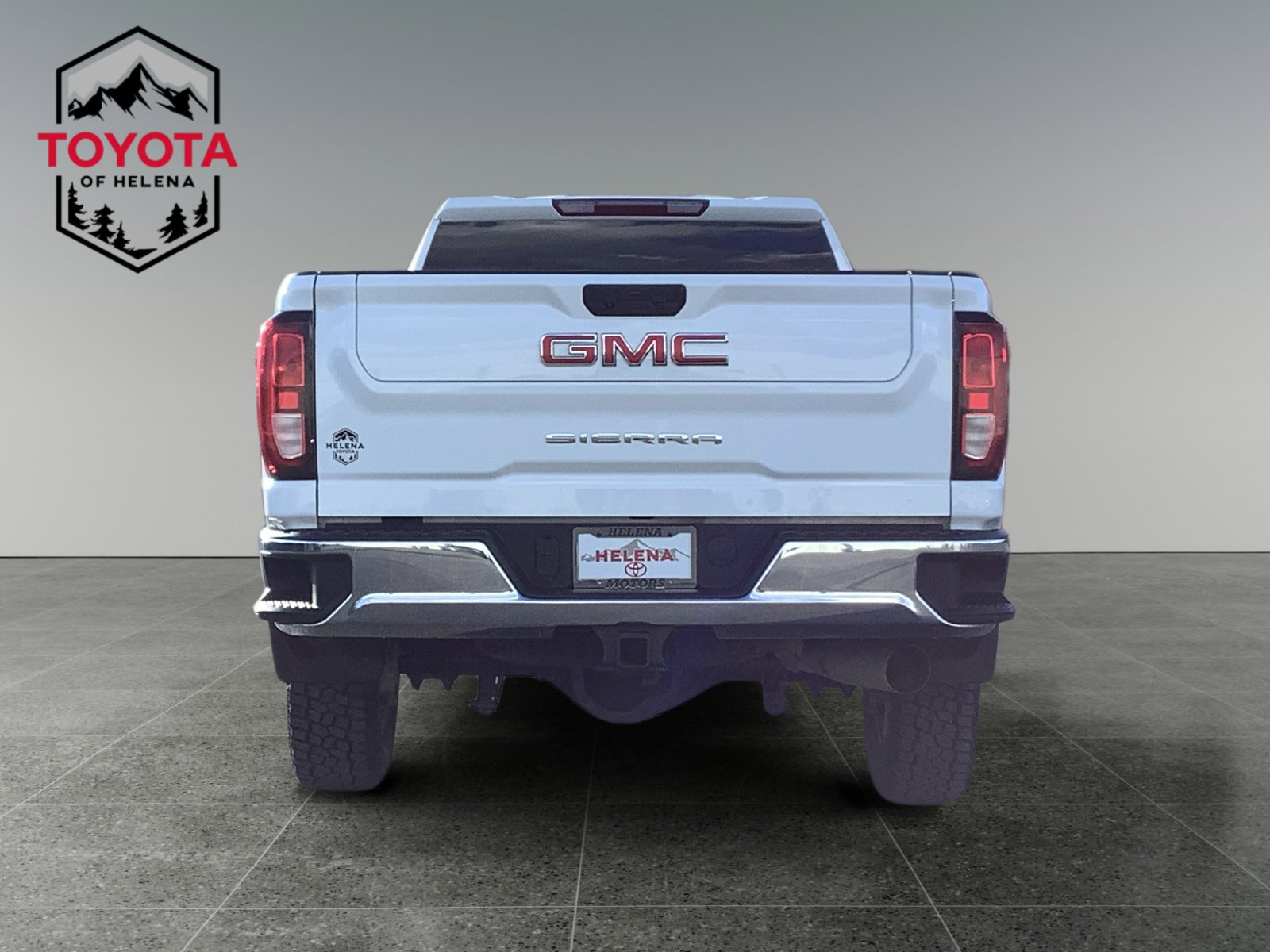 Used 2024 GMC Sierra 3500 SLE w/ SLE Convenience Package image 4