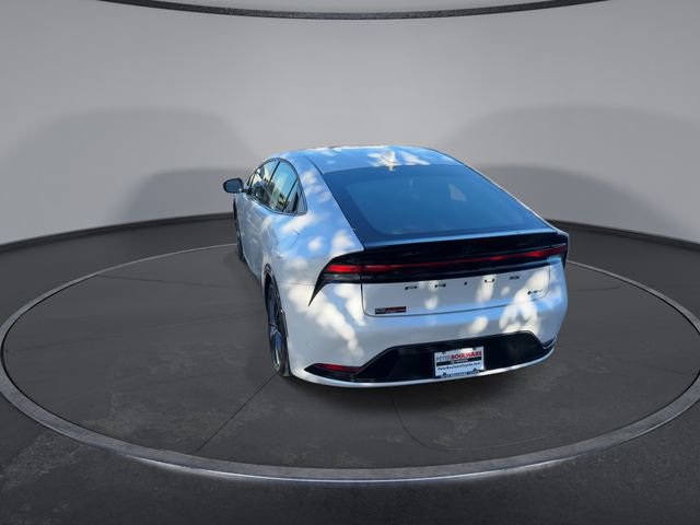 Used 2025 Toyota Prius XLE image 13