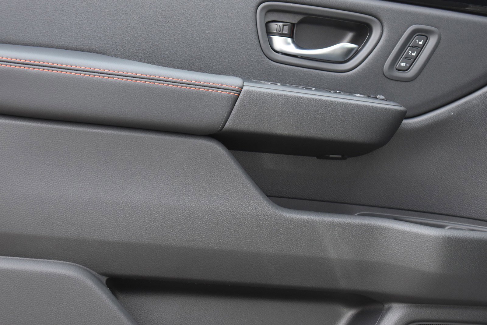 New 2025 Honda Pilot TrailSport image 11