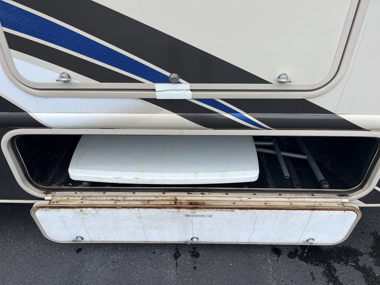 Used 2018 Ford E-450 and Econoline 450 Super Duty w/ Motorhome Prep Package image 16