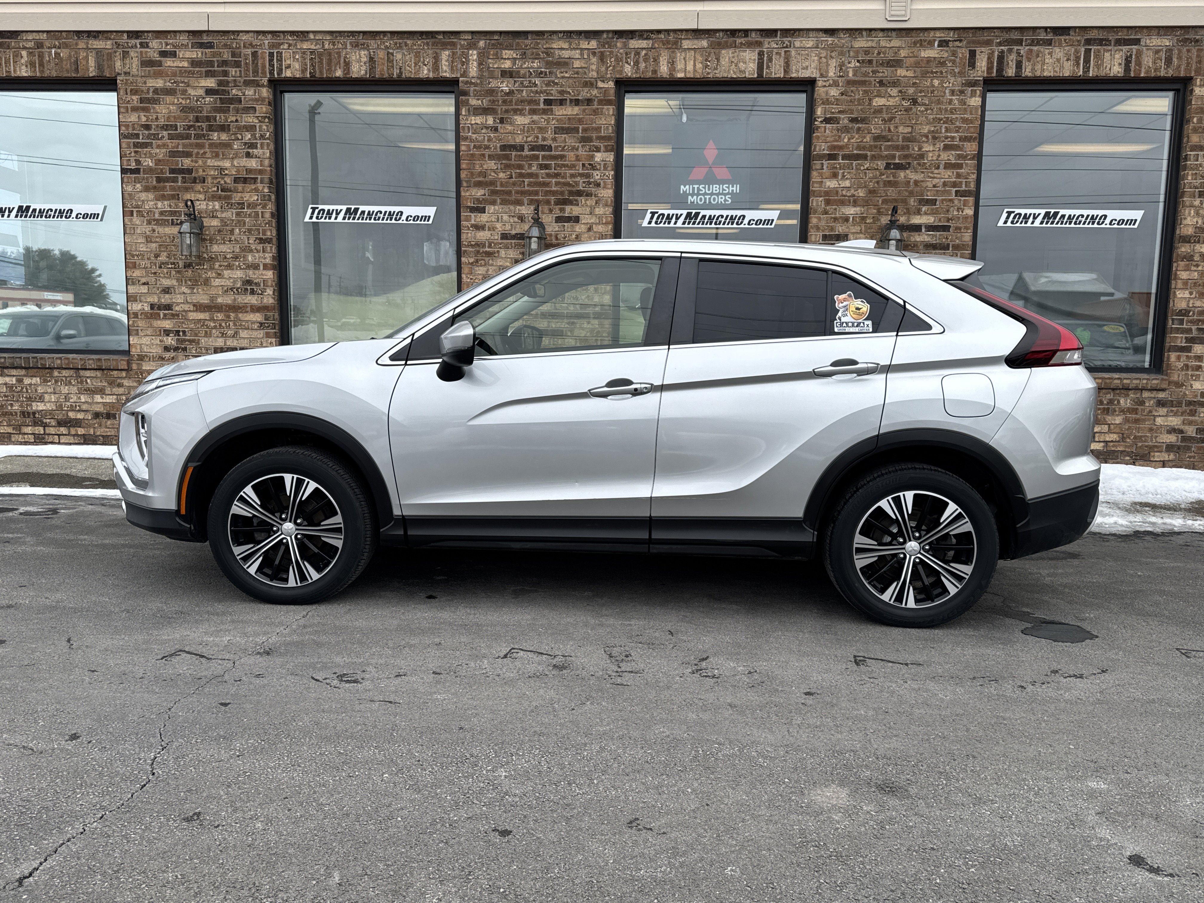 Used 2022 Mitsubishi Eclipse Cross SE image 2