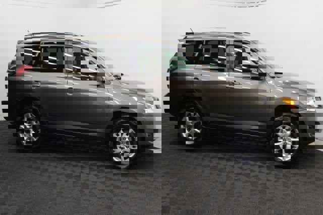 Used 2011 Toyota RAV4 LE w/ Upgrade Value Pkg image 3