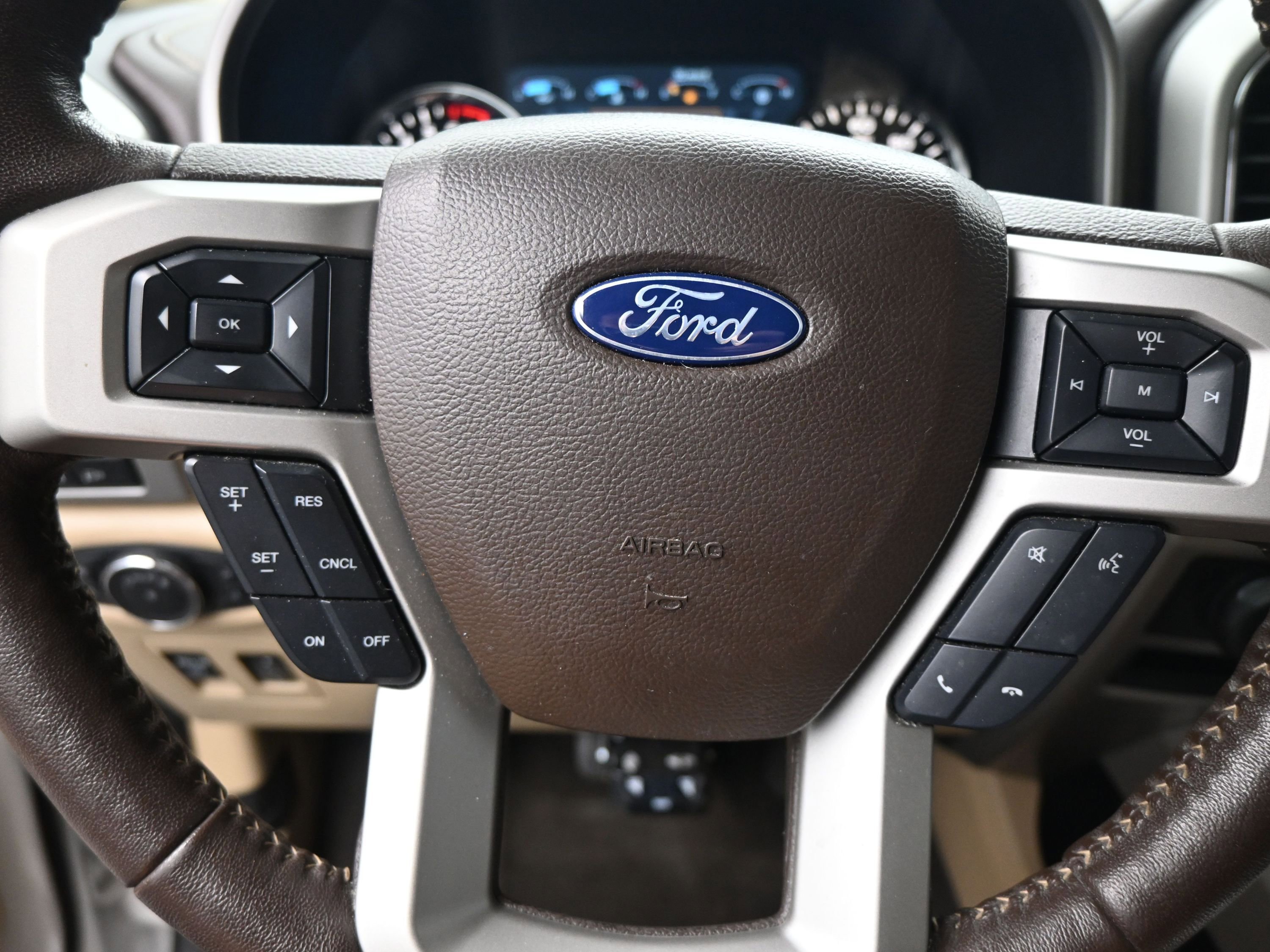 Used 2018 Ford F150 Lariat w/ Equipment Group 502A Luxury image 11