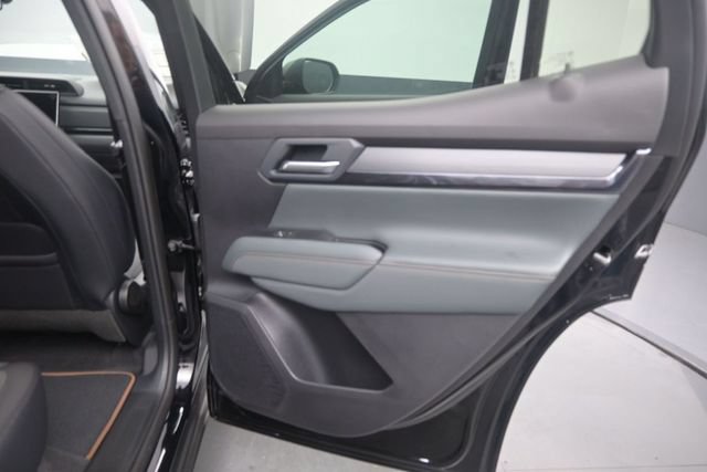New 2026 GMC Terrain AT4 w/ LPO, Black Badging Package AWD/4WD image 16