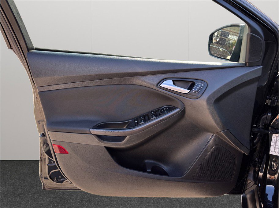Used 2018 Ford Focus SEL FWD image 15